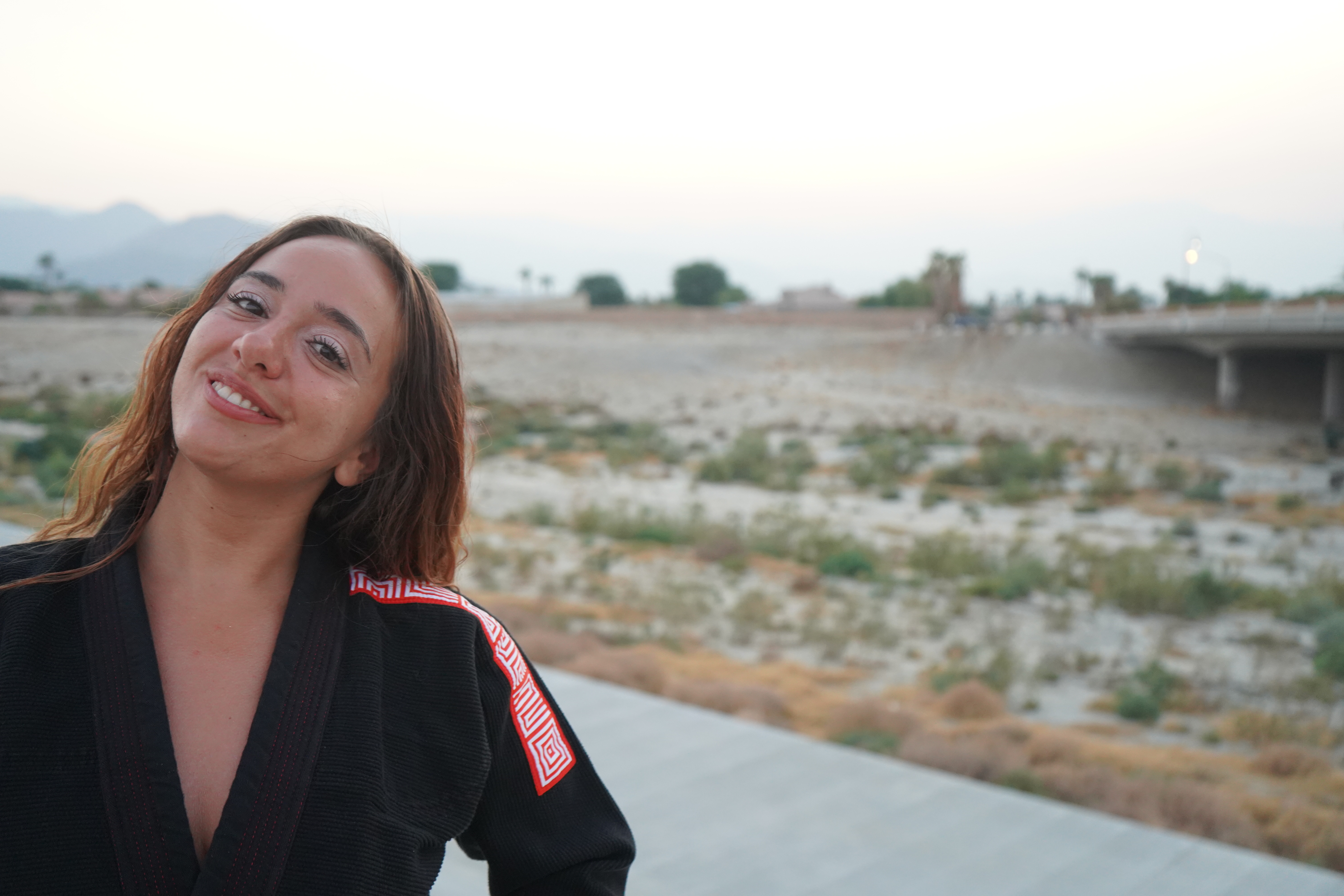 Alexandra King in gi — desert shot